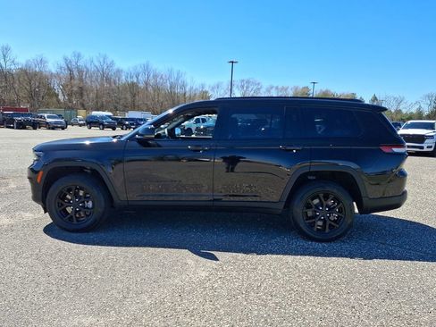 Certified 2024 Jeep Grand Cherokee L Laredo AWD/4WD image 7
