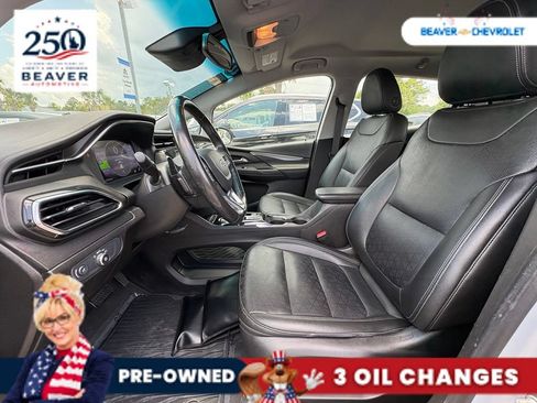 Used 2022 Chevrolet Bolt LT w/ Infotainment Package FWD image 13