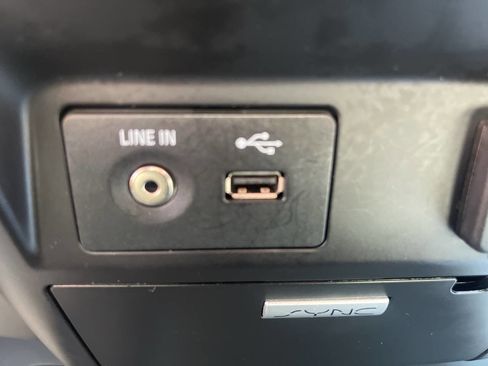 Used 2015 Ford F150 XL w/ Equipment Group 101A Mid AWD/4WD image 25