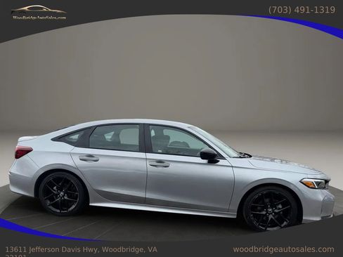 Used 2025 Honda Civic Sport image 4