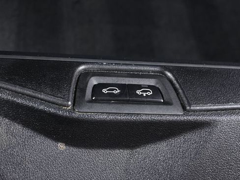 Used 2022 BMW X7 xDrive40i w/ Premium Package AWD/4WD image 38