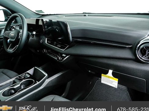 New 2026 Chevrolet Equinox LT FWD image 23