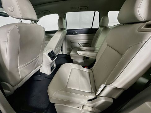 Used 2023 Volkswagen Atlas SE w/ Panoramic Sunroof Package FWD image 28