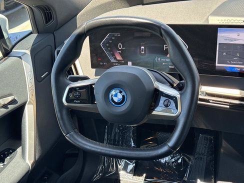 Used 2024 BMW iX xDrive50 w/ Sport Package AWD/4WD image 10