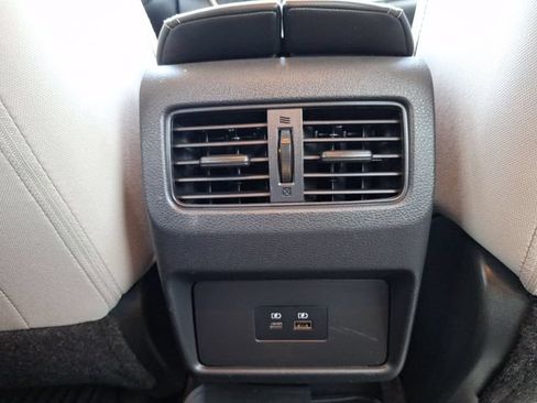 Certified 2023 Nissan Rogue SV FWD image 30