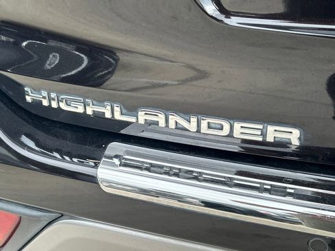 Used 2021 Toyota Highlander Platinum image 13