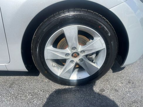 Used 2013 Hyundai Elantra GLS w/ Preferred Pkg FWD image 26