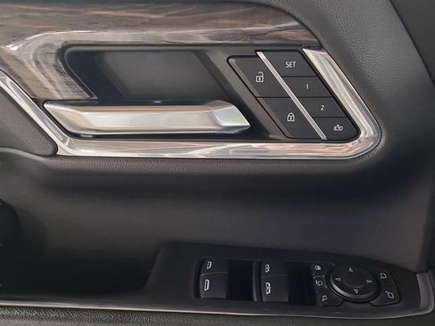 Used 2024 Chevrolet Silverado 2500 LTZ w/ LTZ Convenience Package image 36