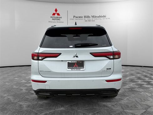 New 2025 Mitsubishi Outlander SEL Black Edition image 6