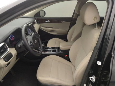 Used 2018 Kia Sorento FWD image 17