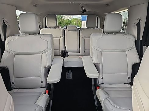 New 2026 Ford Expedition Platinum w/ Driver's Package AWD/4WD image 10