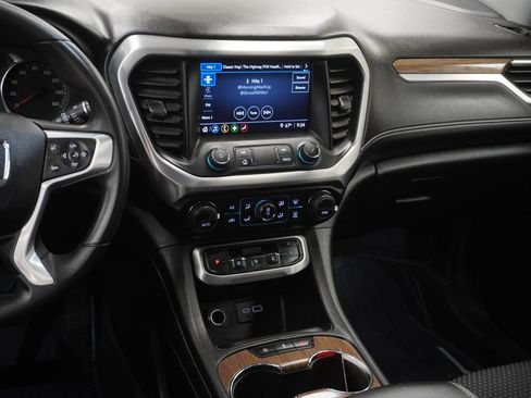 Used 2023 GMC Acadia SLE w/ Driver Convenience Package FWD image 19