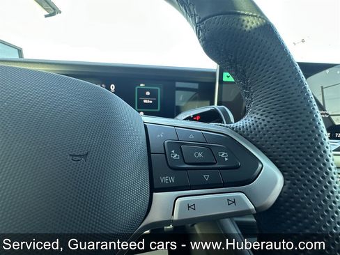 Used 2025 Volkswagen Tiguan SE R-Line AWD/4WD image 40