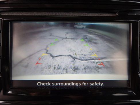 Used 2014 Nissan Juke SL FWD image 15