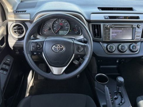 Used 2015 Toyota RAV4 LE image 12