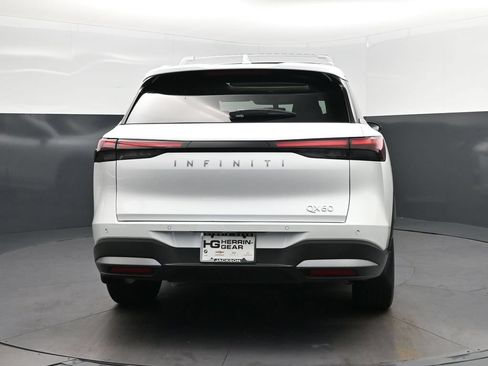 Certified 2026 INFINITI QX60 Luxe w/ Cargo Package FWD image 6