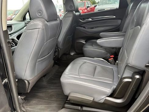 Used 2019 Buick Enclave Essence AWD/4WD image 14
