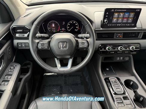 Certified 2025 Honda Pilot EX-L image 16