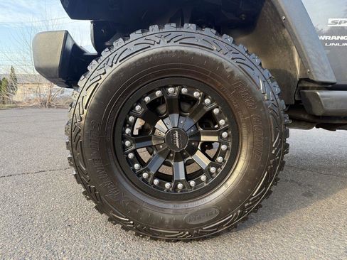 Used 2018 Jeep Wrangler Unlimited Sport S image 31