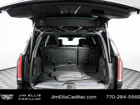 Used 2025 Cadillac Escalade V w/ LPO, ONYX Package image 33