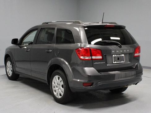 Used 2019 Dodge Journey SE w/ Connectivity Group FWD image 7