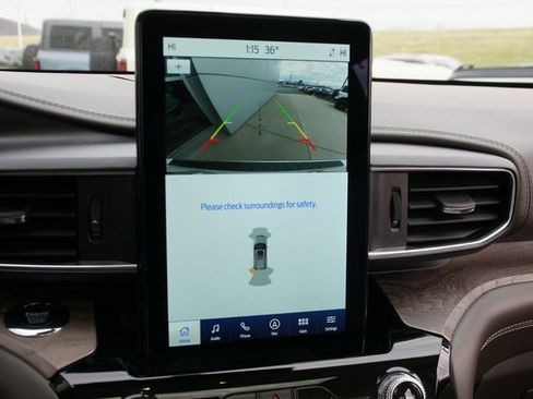 Used 2023 Ford Explorer Platinum w/ Technology Package image 27