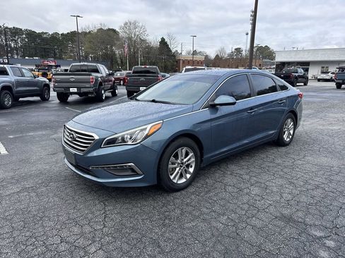Used 2015 Hyundai Sonata SE image 3