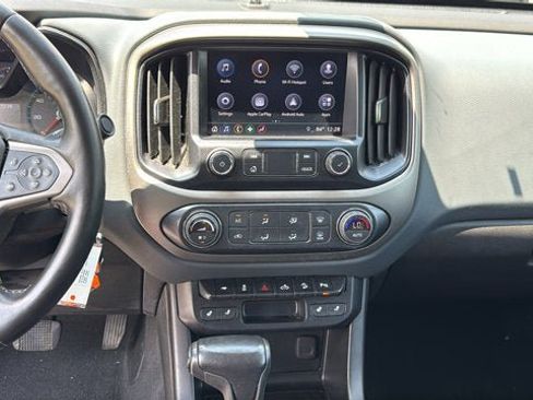 Used 2019 Chevrolet Colorado Z71 AWD/4WD image 22