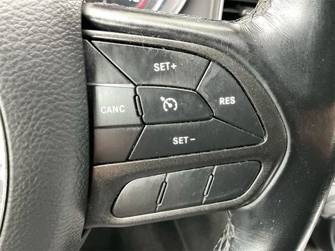 Used 2023 Dodge Charger SXT image 30