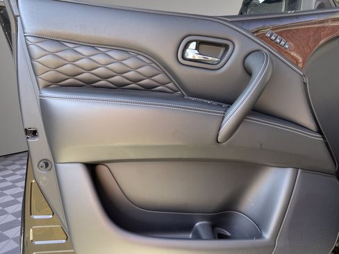 Used 2019 INFINITI QX80 Luxe w/ Proactive Package AWD/4WD image 14