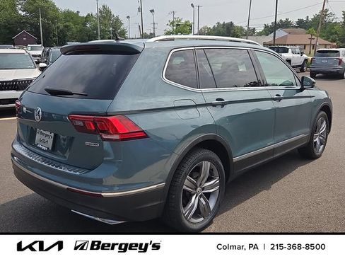 Used 2019 Volkswagen Tiguan SEL Premium w/ 3rd Row Seat Package AWD/4WD image 4