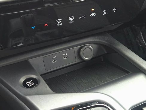 Used 2026 Nissan Sentra SV w/ Floor Mat Package FWD image 26