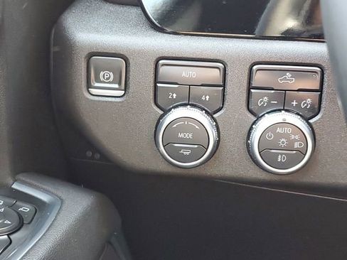 Certified 2025 GMC Sierra 1500 Elevation AWD/4WD image 19