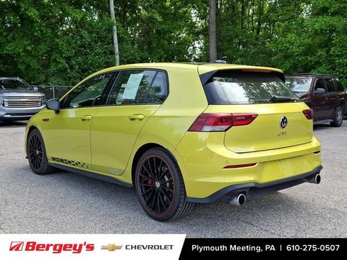 Used 2023 Volkswagen GTI 40th Anniversary Edition FWD image 5