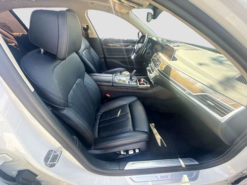Used 2020 BMW 740i w/ Cold Weather Package RWD image 31