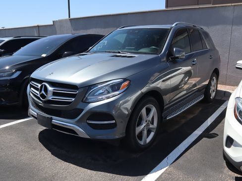 Used 2018 Mercedes-Benz GLE 350 4MATIC image 2