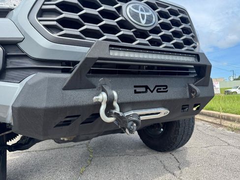 Used 2021 Toyota Tacoma TRD Off-Road w/ Technology Package AWD/4WD image 7