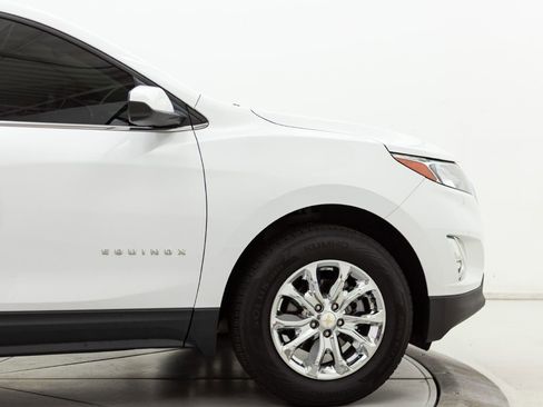 Used 2019 Chevrolet Equinox LT image 17
