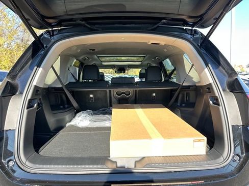 New 2025 Honda Pilot Touring image 36