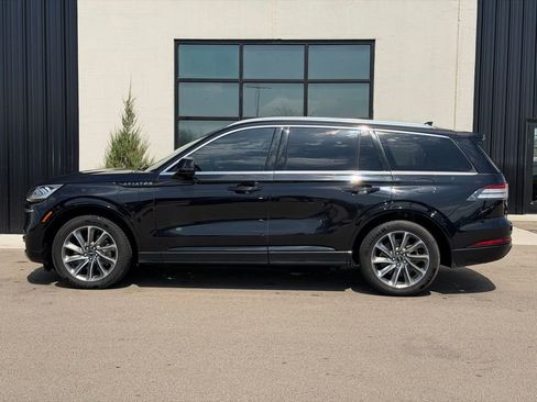 Used 2020 Lincoln Aviator Grand Touring w/ Elements Package Plus image 2
