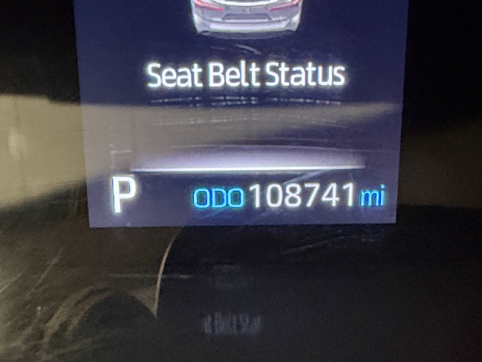 Used 2022 Toyota Highlander LE FWD image 2