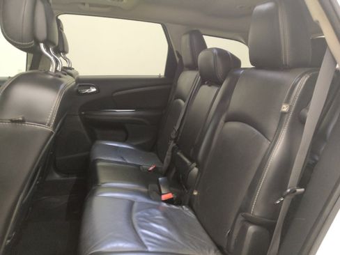 Used 2018 Dodge Journey Crossroad w/ Nav & Sun Group FWD image 18