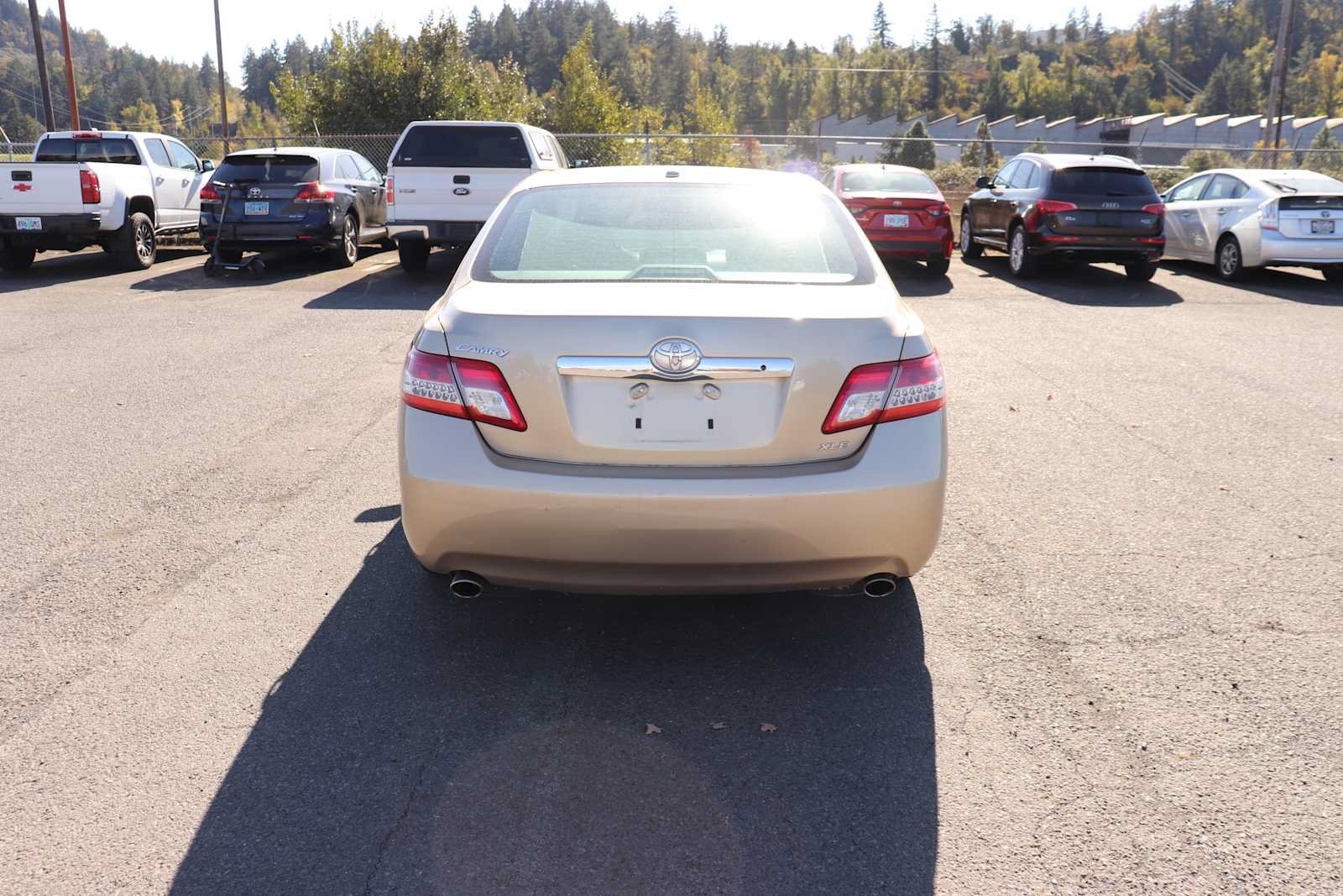 Used 2011 Toyota Camry XLE w/ XLE Extra-Value Pkg #1 FWD image 6