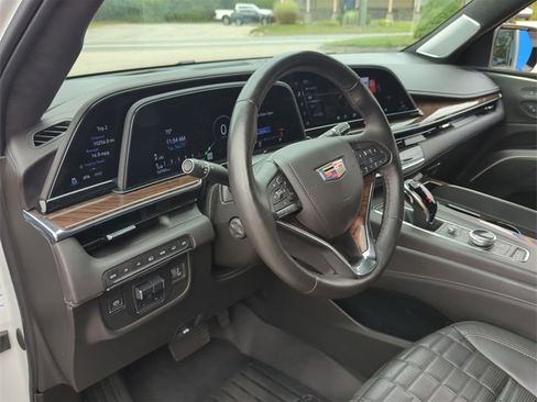 Used 2022 Cadillac Escalade Premium Luxury Platinum image 10