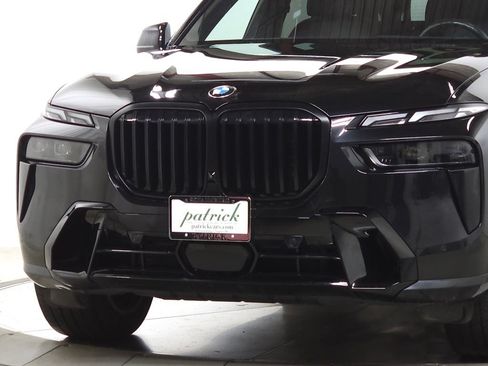 Used 2024 BMW X7 xDrive40i w/ Executive Package AWD/4WD image 3