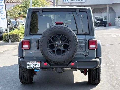 Used 2024 Jeep Wrangler Unlimited AWD/4WD image 6