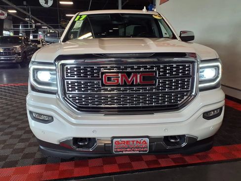 Used 2017 GMC Sierra 1500 Denali w/ Denali Ultimate Package AWD/4WD image 3