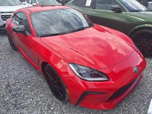 Used 2024 Toyota GR86 Premium RWD image 2