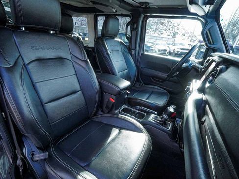 Used 2023 Jeep Wrangler Unlimited Sahara w/ Cold Weather Group image 44