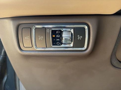 Used 2024 Lincoln Aviator Reserve w/ Equipment Group 201A AWD/4WD image 8